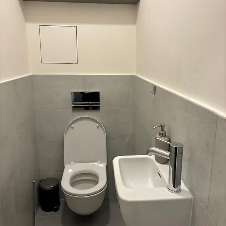 Main Center - Luxury - Free Parking - View * Μπρατισλάβα